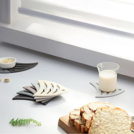 1PCS Xiong & Yang Silicone Insulating Mats: Creative Table & Cup Pads for Home Use, Heat - Resistant, Dishwasher - Safe