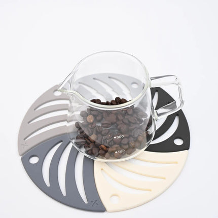 1PCS Xiong & Yang Silicone Insulating Mats: Creative Table & Cup Pads for Home Use, Heat - Resistant, Dishwasher - Safe